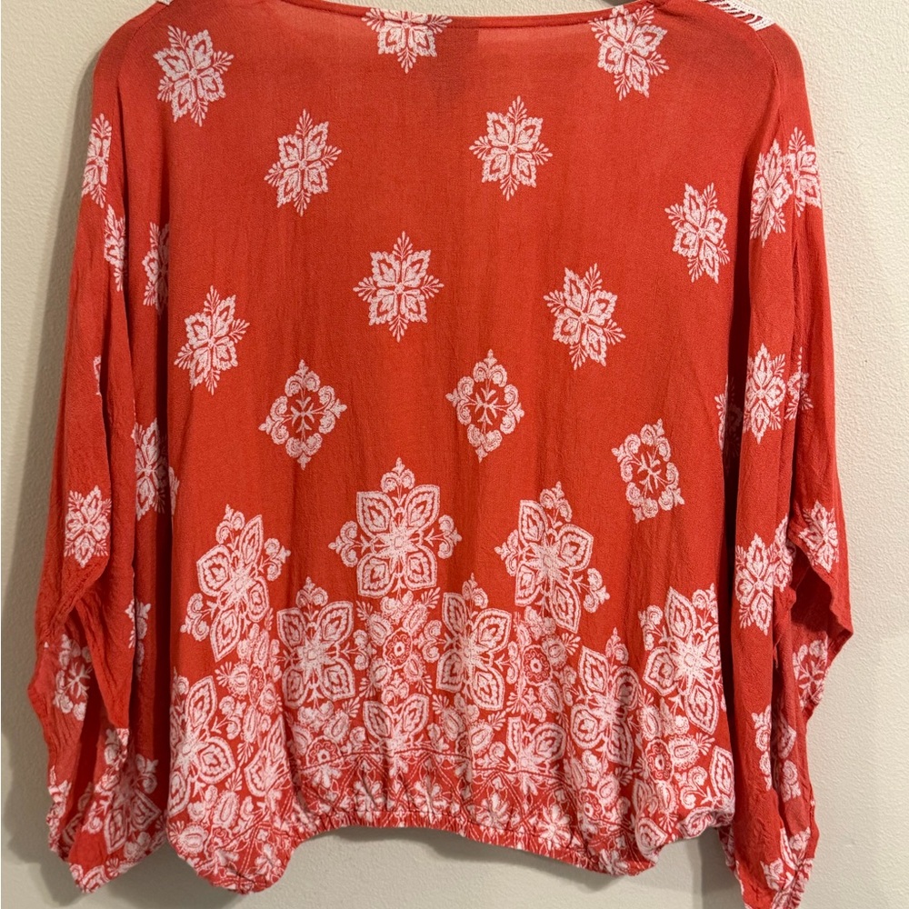Bobeau Boho Crochet Lace Floral Blouse Coral White Peasant Top M - Picture 6 of 10